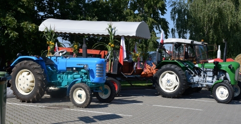 Impreza "Dusznickie lato" w Dusznikach. Na zdjęciu maszyny rolnicze. Zdjęcie z konta facebook BPiCAK.