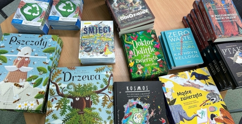 Nagroda dla szkoły - książki otrzymane za I miejsce w konkursie Zielone Wielkopolskie