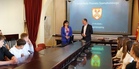Spotkanie Młodzieżowej Rady Gminy Duszniki w Starostwie Powiatowym w Szamotułach