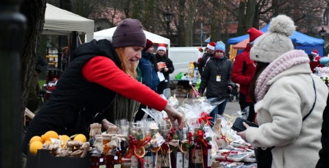 Bieg Mikołajkowy i Jarmark Bożonarodzeniowy w Dusznikach