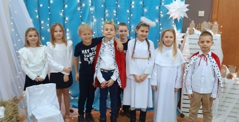 Dzieci podczas występu.