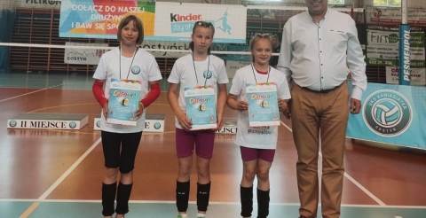 Siatkarki z SP Duszniki w finale Mistrzostw w Minisiatkówce Kinder Joy o Moving