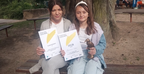 Zdobywczyni Brązowej Wrony w konkursie literackim z nauczycielką