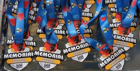 Na zdjęciu medale dla zwycięzców Memoriału Kazimierza Bartoszaka 