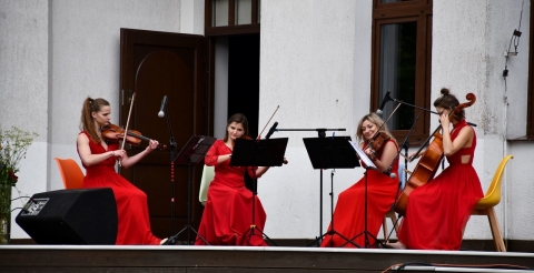 Na zdjęciu kwartet smyczkowy UpBeat Quartet podczas koncertu.