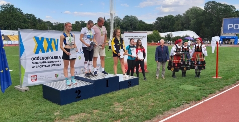 podium oszczep